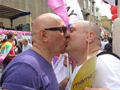 Bologna non si arrende: altra coppia chiede nozze al Sindaco - coppiabologna2F1 - Gay.it Archivio