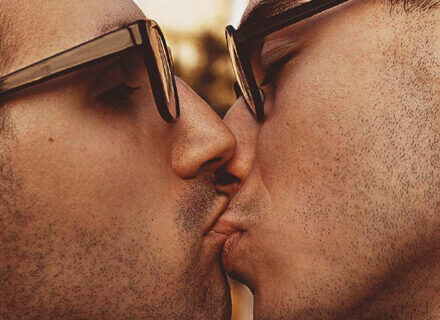 Le coppie gay più soggette a patologie: colpa delle discriminazioni - coppiagaymutuoBASE 3 - Gay.it Archivio