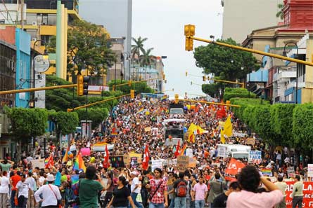 Il Costa Rica approva le unioni gay senza accorgersene - costa ricaF2 - Gay.it Archivio