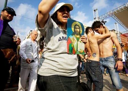No alle nozze gay nella nuova costituzione ungherese - costituzione ungherese BASE 1 - Gay.it Archivio