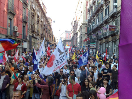Napoli pronta ad accogliere il popolo del Pride - cremonanapoliprideF2 - Gay.it Archivio
