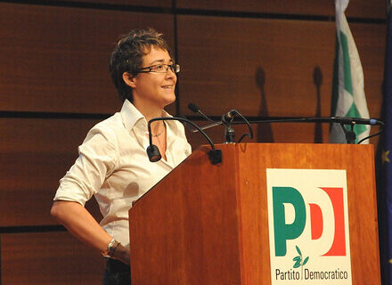 Renzi e le unioni civili, Alicata: "Lo stiamo istruendo su nozze gay" - cristiana alicata 1 - Gay.it Archivio