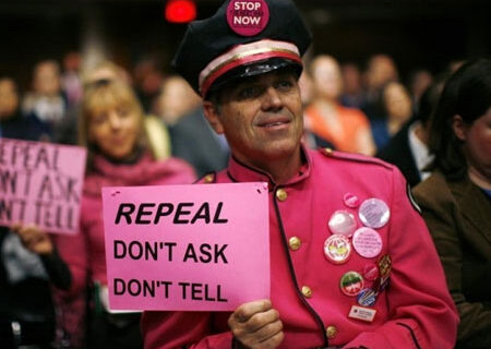 Gli Usa ci riprovano: di nuovo in aula l'abolizione del DaDt - dadt cameraBASE - Gay.it Archivio
