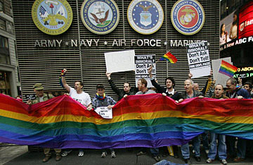 Obama promette: "Aboliremo il Don't ask, don't tell" - dadt obamaF2 - Gay.it Archivio