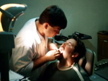Divieto ai dentisti di chiedere al paziente se ha l'Aids - dentisti aidsBASE 1 - Gay.it Archivio