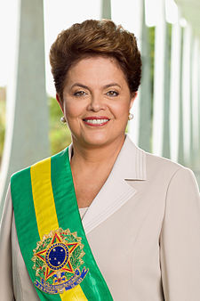 Un deputato a Dilma Rousseff: "Se è lesbica lo dica!" - dilmaF3 - Gay.it Archivio