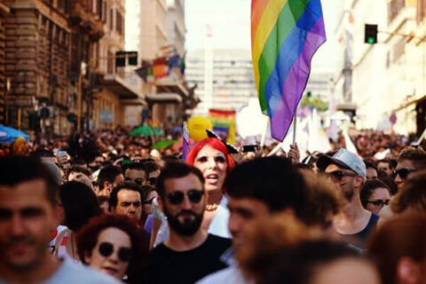 #OndaPride: diretta twitter dalle piazze italiane - diretta onda pride 2014 28 giugno BS 1 - Gay.it Archivio