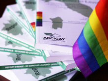 Ricerca svela: 1 gay su 5 discriminato sul posto di lavoro - discriminazione lavoroBASE - Gay.it Archivio