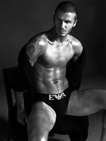 Svegliarsi accanto a David Beckham, ecco quel che si prova - dotazione beckham2F2 - Gay.it Archivio