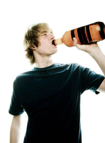 Sesso non protetto e alcol sono connessi: studio conferma - drinkhivF1 - Gay.it Archivio