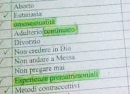 Prof consegna elenco di reati agli studenti: c'è l'omosessualità - elencoprofBASE 1 - Gay.it Archivio
