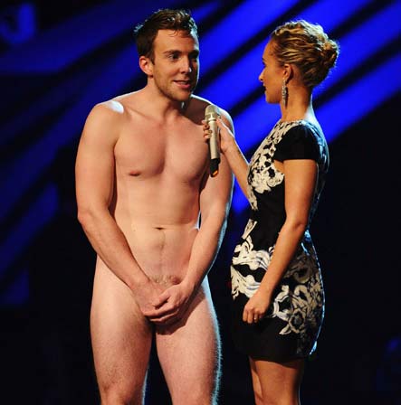 Lady Gaga trionfa agli Ema, delusione per Adele - ema11F2 - Gay.it Archivio