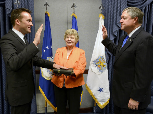 Obama nomina nuovo Segretario all'Esercito un gay dichiarato - eric fanning - Gay.it Archivio