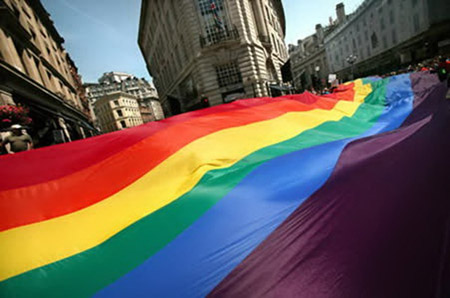 Pride 2008: slogan ufficiale 'Pari diritti, pari dignità' - europride - Gay.it Archivio