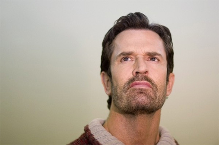 Rupert Everett: "Non c'è peggio di un bimbo con due padri" - everett figliF1 - Gay.it Archivio