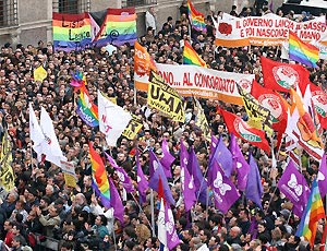 CI MANCAVA IL CATHOLIC PRIDE - familydayF4 - Gay.it Archivio
