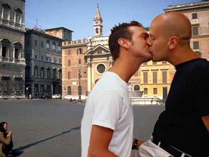 Venerdì a Roma manifestazione e concerto contro l'omofobia - farnese - Gay.it Archivio