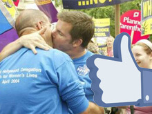 Censura, linee guida di Facebook: sì alle effusioni gay - fbmipiaceBASE - Gay.it Archivio