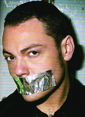Il coraggio d'acciaio di Tiziano Ferro - ferroinsyF1 - Gay.it Archivio