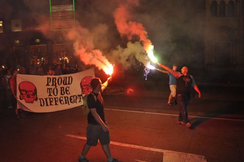 Fiaccolata di Milano: un successo di civiltà - fiaccolatamilano6 - Gay.it Archivio
