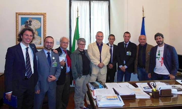 Il presidente della commissione Rai riceve le associazioni lgbt - ficom5sF1 - Gay.it Archivio