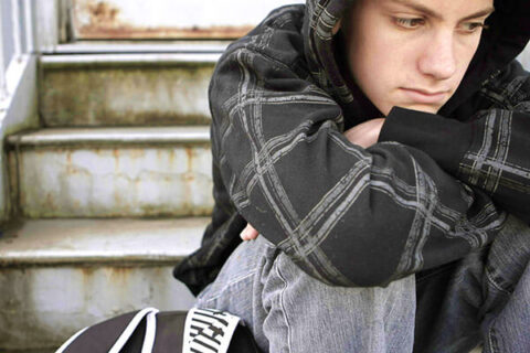 Sono gay. Come dirlo ai miei? - Come fare coming out con i genitori - figli giovani coming out teen BS 1 - Gay.it Archivio