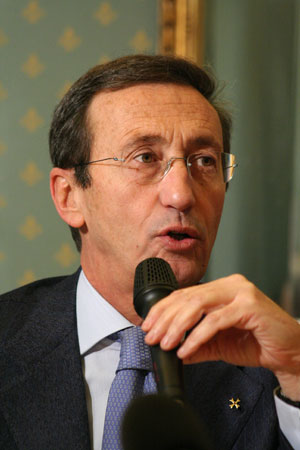 L'incontro con Fini è un evento shock - finialeF2 - Gay.it Archivio