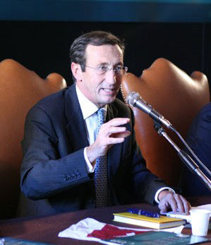 L'incontro con Fini è un evento shock - finialeF3 - Gay.it Archivio