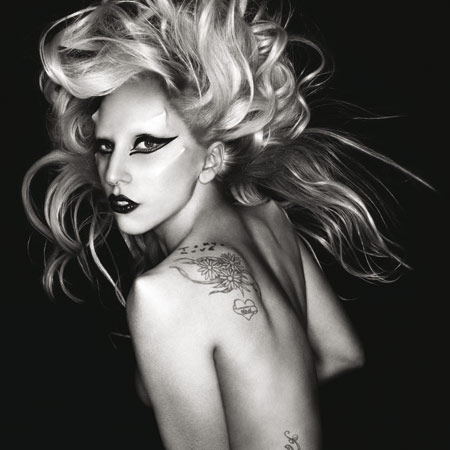 E' arrivato "Born This Way" ed è già successo - gaga albumF1 - Gay.it Archivio