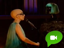 Lady Gaga è calva! - gaga calva videoBASE - Gay.it Archivio