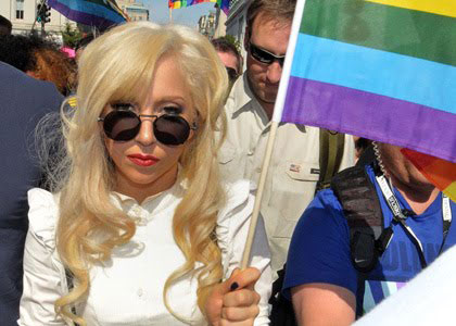 Arriva la conferma: Lady Gaga chiuderà l'Europride 2011 - gagaconfermataF1 - Gay.it Archivio