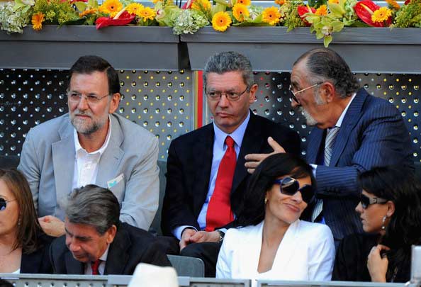 Spagna, il ministro: "Matrimonio gay non è incostituzionale" - gallardonF3 - Gay.it Archivio