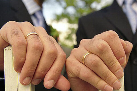 Latina fa marcia indietro: niente trascrizione dei matrimoni gay - gay marriage matrimonio unioni gen BS 2 - Gay.it Archivio