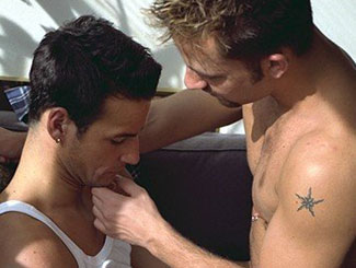 AMO UN ALTRO RAGAZZO. CHE FARE? - gay couple3 - Gay.it Archivio