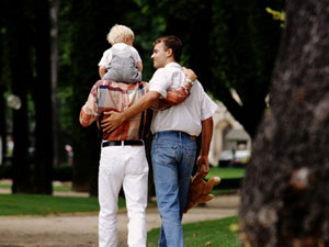 USA: adozioni gay, fermento fra cattolici - gayfamily20 - Gay.it Archivio