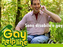 Gay Help Line: manifesti su bus e muri contro l'omofobia - gayhelplineBASE - Gay.it Archivio