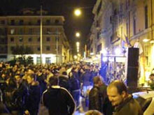 Lanciati due ordigni nella gay street di Roma. Un ferito - gaystreetbombeBASE - Gay.it Archivio