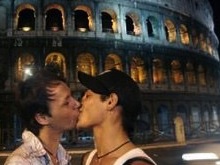 Arcigay apre sede a Roma in vista dell'Europride - gaystreetztl - Gay.it Archivio