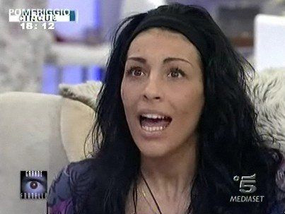 GF9: la Grotta, la scelta di Daniela e i triangoli svelati - gf9 4f3 - Gay.it Archivio