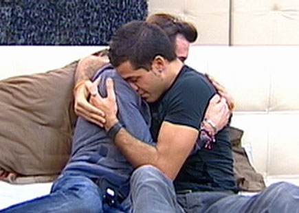 Sarah e Veronica tentano di spiegarsi: "Il nostro è amore" - gfsarahveronicaFq1 - Gay.it Archivio