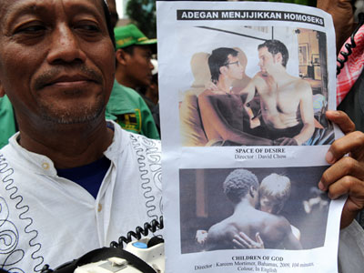 Protesta musulmana contro il festival queer di Giacarta - giacartaF2 - Gay.it Archivio