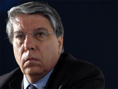 Giovanardi: "Bimbi e coppie gay? Nascerebbe compravendita" - giovanardi famiglieF1 - Gay.it Archivio