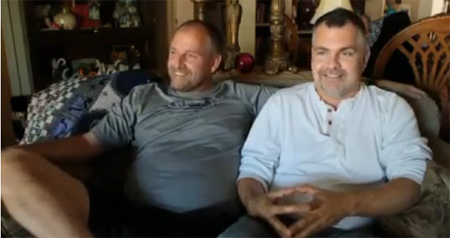Steve e Roger e i loro 12 figli sono finalmente una famiglia - gli hamsF7 - Gay.it Archivio