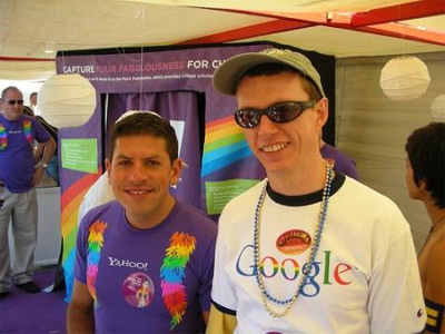 Google celebra il mese dei diritti gay con un arcobaleno - google gayF2 - Gay.it Archivio