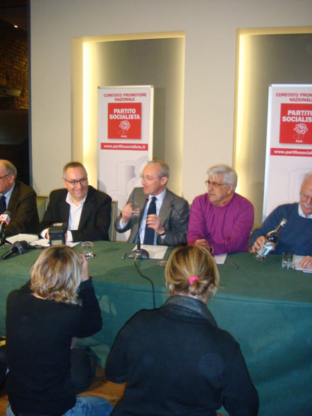 Grillini candidato a guidare Roma: "Laicità prima di tutto". - grillini conf stampaF3 - Gay.it Archivio
