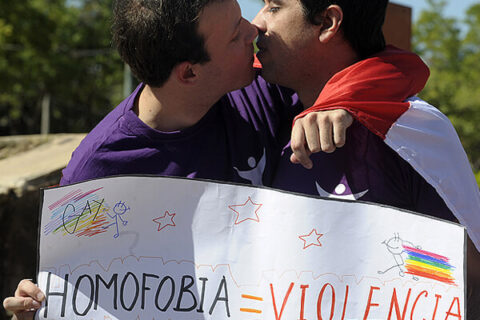 Giornata contro l'Omofobia, il report: 75 casi di violenza in un anno - idahot14 1 - Gay.it Archivio