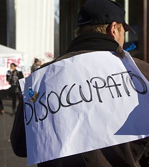 Vince il concorso ma è sieropositivo: lo dichiarano "non idoneo" - impiegatohivF1 - Gay.it Archivio