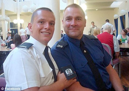 Coppia gay ha un figlio grazie alla sorella di uno dei due - inseminaz poliziottiF1 - Gay.it Archivio