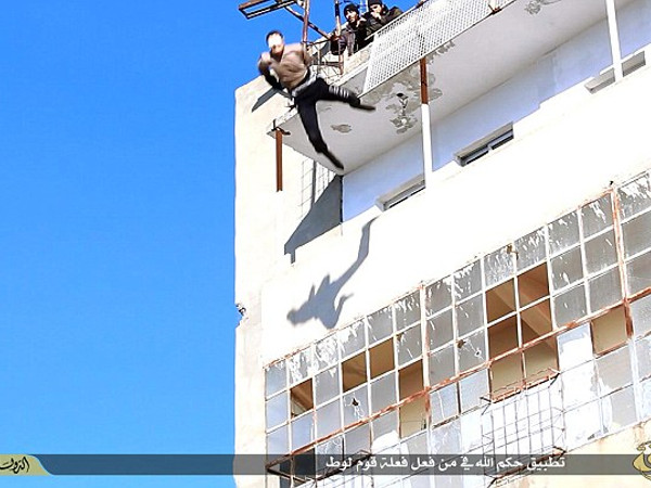 L'Isis viola il sito di Luxuria con la sua bandiera: "Siamo ovunque" - isis ucciso gay - Gay.it Archivio