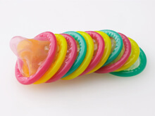 Londra: preservativi per invitare a visitare Tel Aviv - israele goldoneBASE - Gay.it Archivio